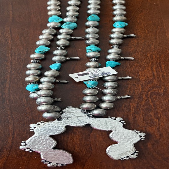 Chico’s Necklace - Picture 7 of 7